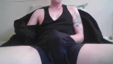 pgramlin09 online show from January 7, 8:33 pm