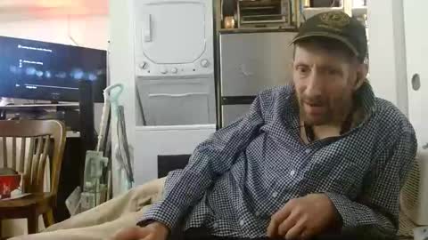 Snapshot of pgrower chatting on February 2, 6:45 am pgrower online show from February 2, 6:45 am