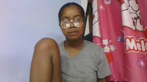 Snapshot of phania185885 chatting on May 5, 5:37 am phania185885 online show from May 5, 5:37 am