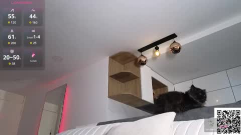 phantom_bigger1 online show from February 12, 9:43 pm