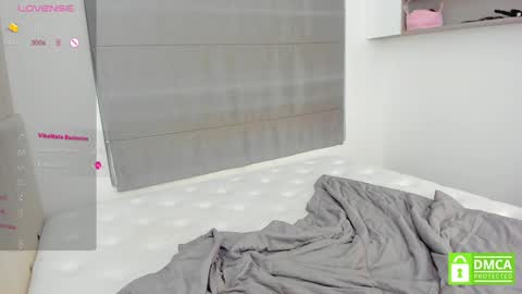 Snapshot of phantom_wave chatting on January 25, 4:03 pm Sezim online show from January 25, 4:03 pm