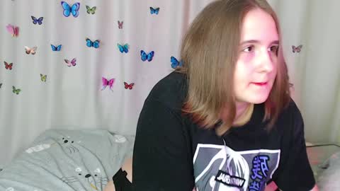 Snapshot of phantommira chatting on January 9, 8:01 pm phantommira online show from January 9, 8:01 pm