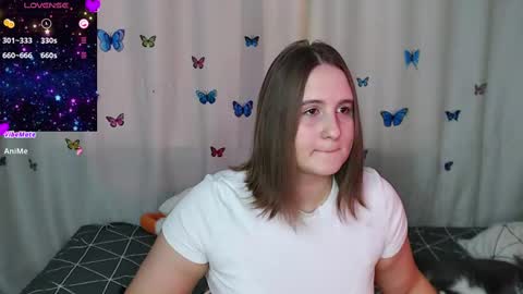 Snapshot of phantommira chatting on March 2, 11:29 am phantommira online show from March 2, 11:29 am