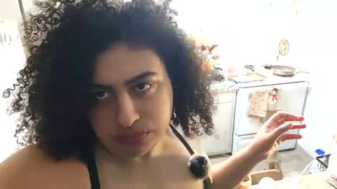 Snapshot of phara3na chatting on December 16, 12:48 am The Deity Hatshepsut online show from December 16, 12:48 am