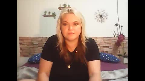 phatpcat73 online show from April 17, 3:26 pm