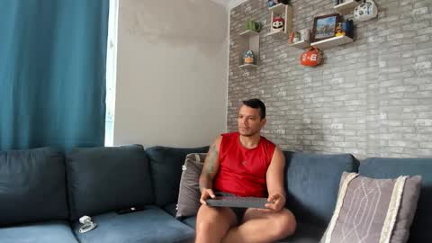 Snapshot of philipe_inzagui chatting on February 16, 8:49 pm Philipe online show from February 16, 8:49 pm