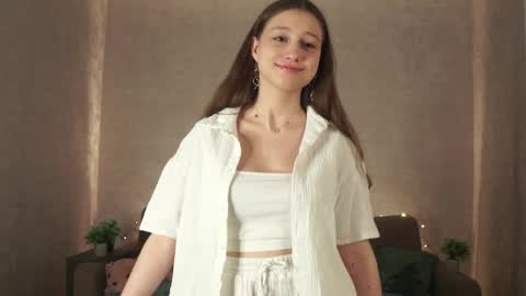 Bella online show from January 11, 6:44 pm