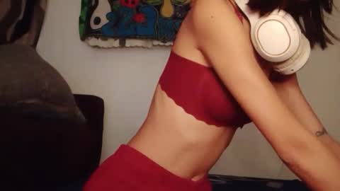 Online at weekends Friday to Sunday online show from September 14, 5:56 pm