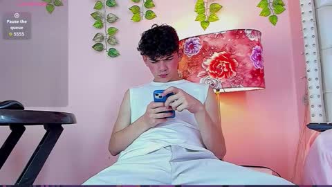 PHILLIP online show from February 25, 3:49 am