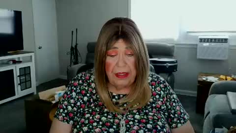 Geri online show from June 12, 4:50 pm