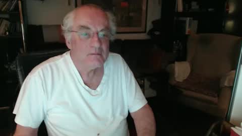 Snapshot of philoumis2 chatting on January 6, 9:00 pm Philippe online show from January 6, 9:00 pm