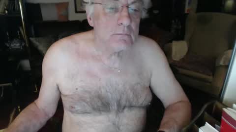 Snapshot of philoumis2 chatting on January 7, 12:03 am Philippe online show from January 7, 12:03 am