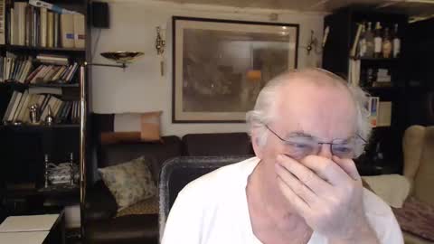 Snapshot of philoumis2 chatting on January 25, 10:39 pm Philippe online show from January 25, 10:39 pm