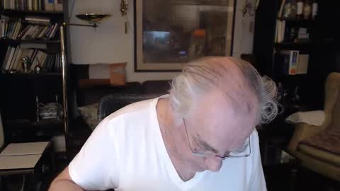 Snapshot of philoumis2 chatting on January 26, 7:20 pm Philippe online show from January 26, 7:20 pm