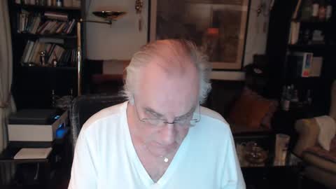 Snapshot of philoumis2 chatting on January 31, 8:54 pm Philippe online show from January 31, 8:54 pm