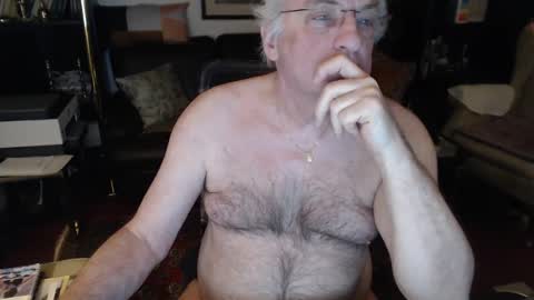 Snapshot of philoumis2 chatting on February 9, 10:43 pm Philippe online show from February 9, 10:43 pm