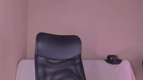 phoenixx_x online show from March 26, 9:42 pm