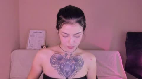 phoenixx_x online show from April 4, 3:16 am