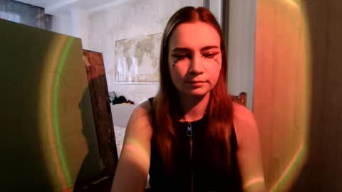 Snapshot of phyllispilkington chatting on October 31, 5:19 am Jenny online show from October 31, 5:19 am