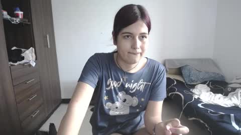 Snapshot of pia_alonzo30 chatting on May 11, 8:06 pm izzy online show from May 11, 8:06 pm