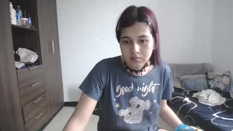 Snapshot of pia_alonzo30 chatting on May 26, 6:37 pm izzy online show from May 26, 6:37 pm
