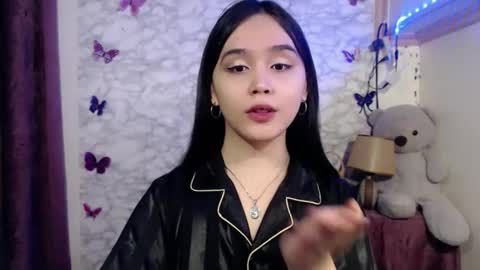 Ms Pia online show from April 13, 6:46 pm