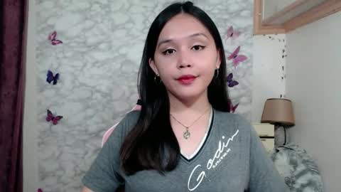 Ms Pia online show from June 2, 6:32 pm