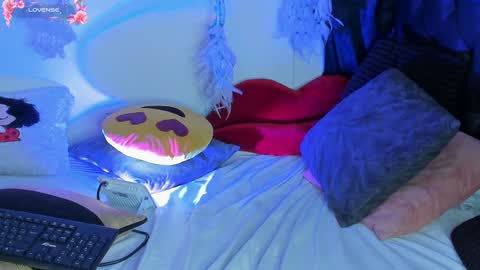 Snapshot of piafisher_ chatting on February 2, 2:06 am PIA FISHER online show from February 2, 2:06 am