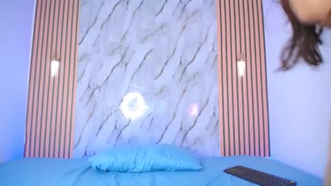 piagelvez_ online show from October 13, 1:55 pm