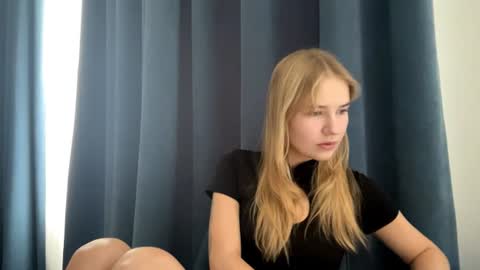 Snapshot of piastonesifer chatting on July 21, 7:32 am Kristie online show from July 21, 7:32 am