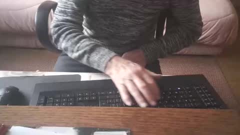 Snapshot of piavola chatting on May 3, 4:46 pm piavola online show from May 3, 4:46 pm