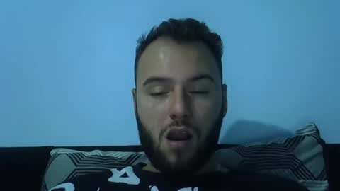 Snapshot of piazaocwbbb chatting on October 13, 2:00 am piazaocwbbb online show from October 13, 2:00 am