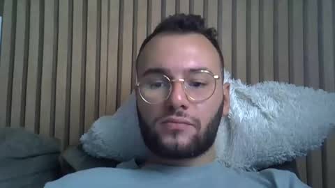 Snapshot of piazaocwbbb chatting on October 22, 7:46 pm piazaocwbbb online show from October 22, 7:46 pm