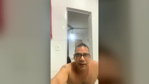 picadoce1975 online show from July 1, 5:20 am