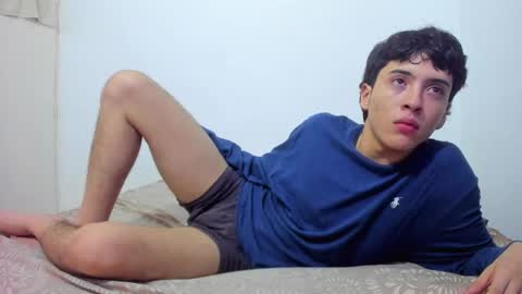 picaszomilos350 online show from March 29, 10:15 am