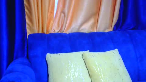 Snapshot of pickme60 chatting on February 11, 8:10 pm pickme60 online show from February 11, 8:10 pm