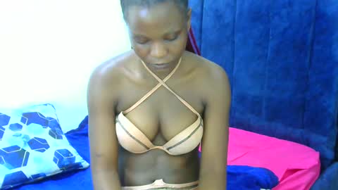 Snapshot of pickme60 chatting on February 22, 12:29 pm pickme60 online show from February 22, 12:29 pm