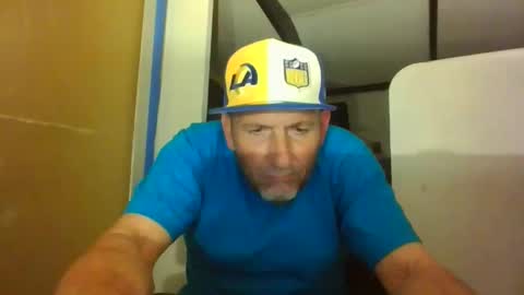 pierce702420 online show from April 18, 8:07 am