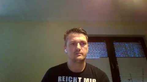 piercingsxxx online show from March 11, 7:03 am