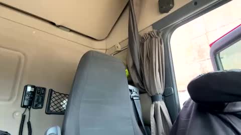 pierotu online show from December 3, 11:44 am