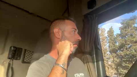 pierotu online show from September 10, 5:40 am