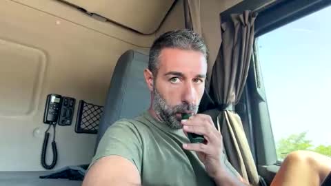 pierotu online show from September 16, 9:10 am