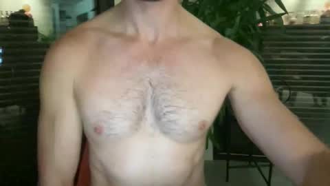 Snapshot of pierre81000 chatting on October 30, 5:35 pm pierre81000 online show from October 30, 5:35 pm