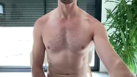 pierre81000 online show from April 20, 11:35 am