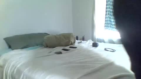 Snapshot of piggyboyblue chatting on September 18, 7:27 pm piggyboyblue online show from September 18, 7:27 pm