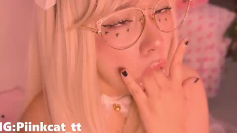 Emi online show from December 2, 5:46 am