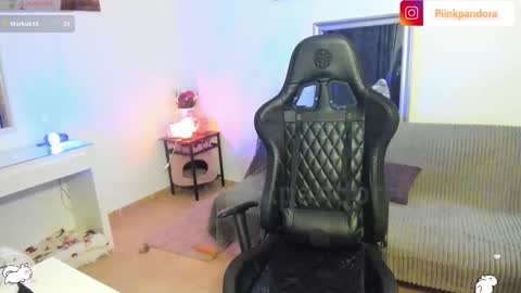 PiinkPandora online show from March 11, 4:13 pm