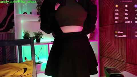 Snapshot of pika_pikaa chatting on December 1, 11:58 pm Sonya online show from December 1, 11:58 pm