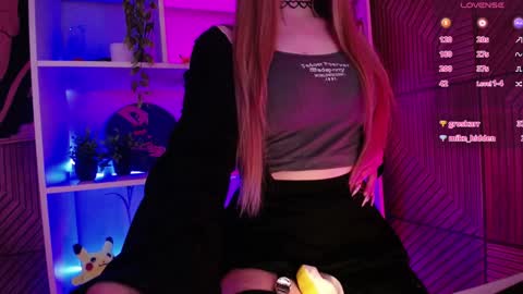 Snapshot of pika_pikaa chatting on December 10, 2:05 am Sonya online show from December 10, 2:05 am