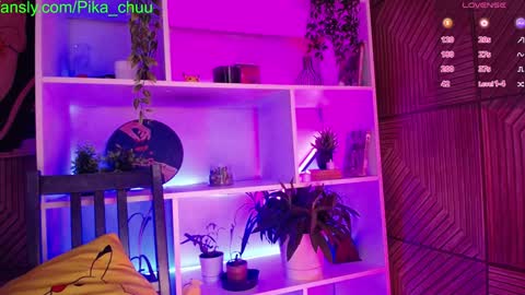 Snapshot of pika_pikaa chatting on December 13, 8:37 pm Sonya online show from December 13, 8:37 pm